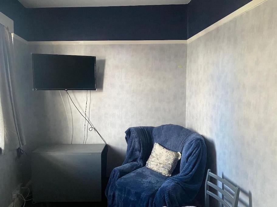 Apartment Newtons *